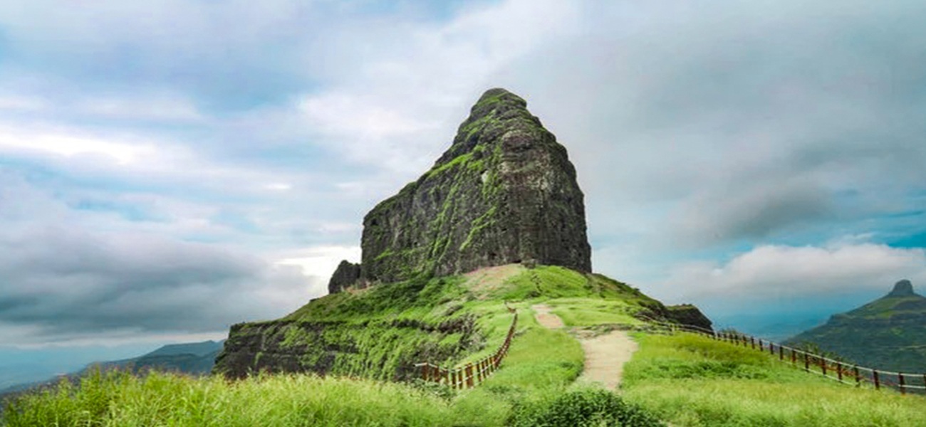 Ratangad Fort Trek A Thrilling Experience for Hikers and Nature Lovers